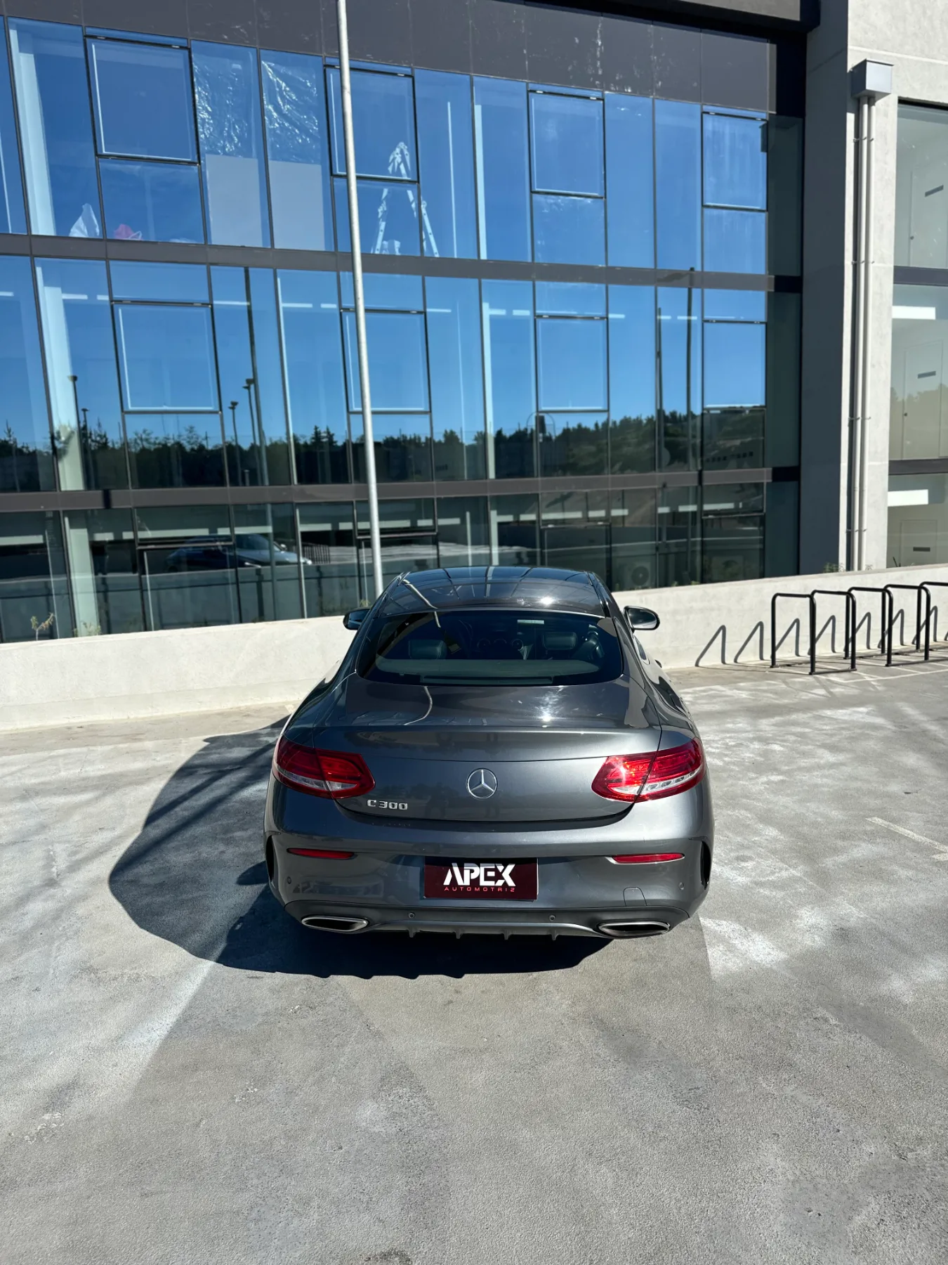 Mercedes-Benz Benzc300 Coupe — foto 4 de 10