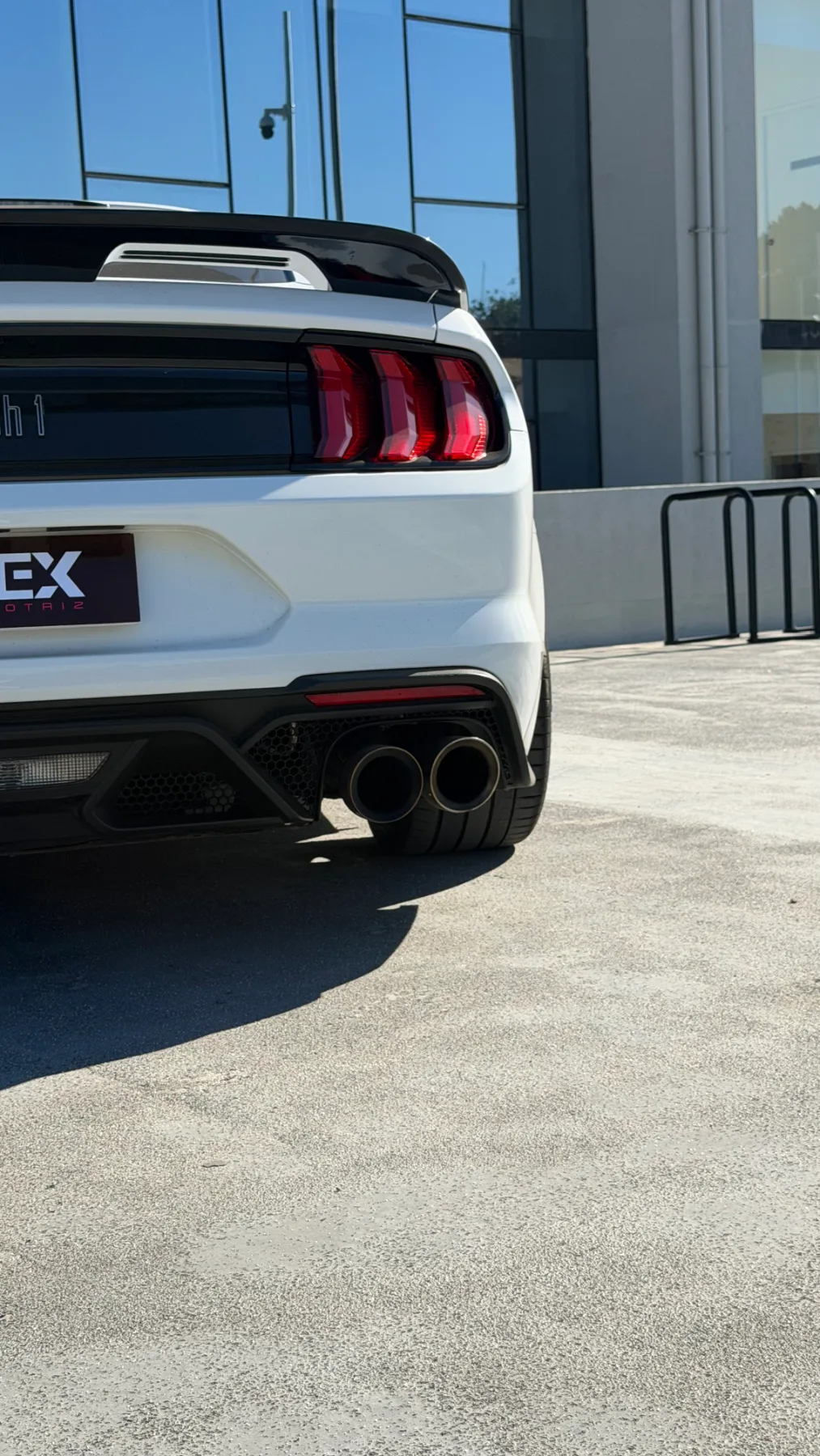 Ford Mustang Mach1 — foto 11 de 11