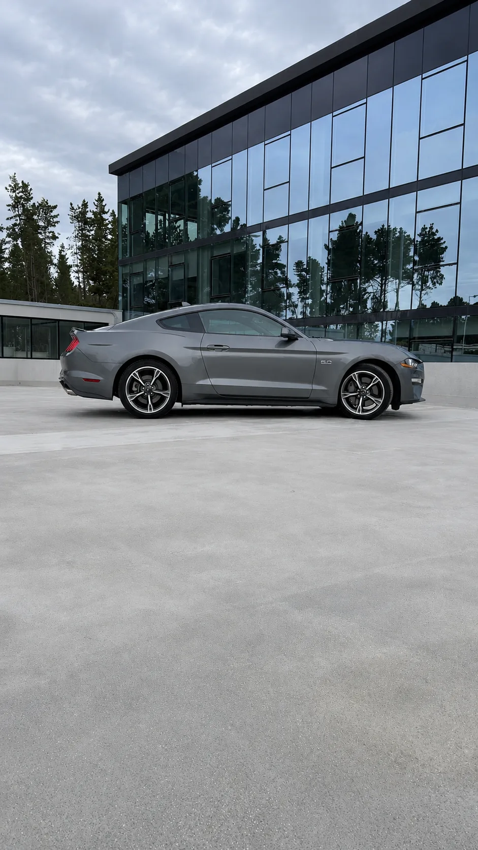 Ford Mustang — foto 5 de 11