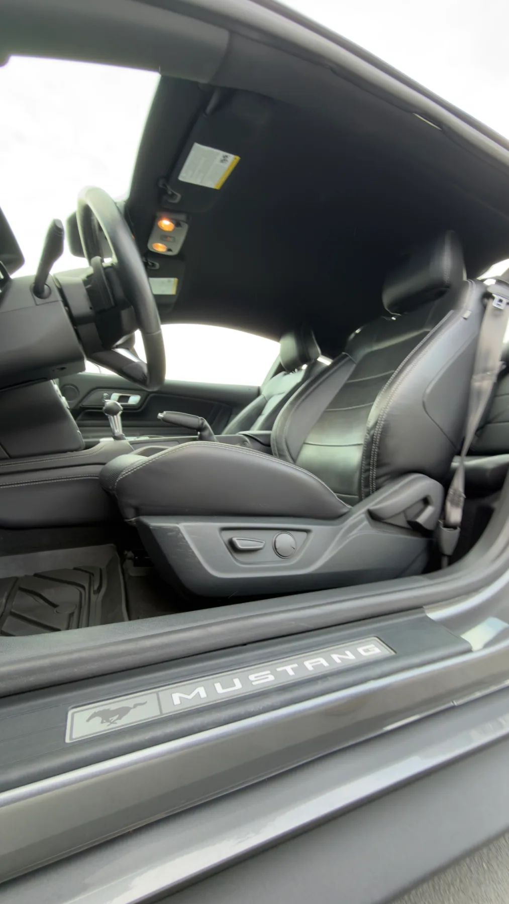 Ford Mustang — foto 11 de 11
