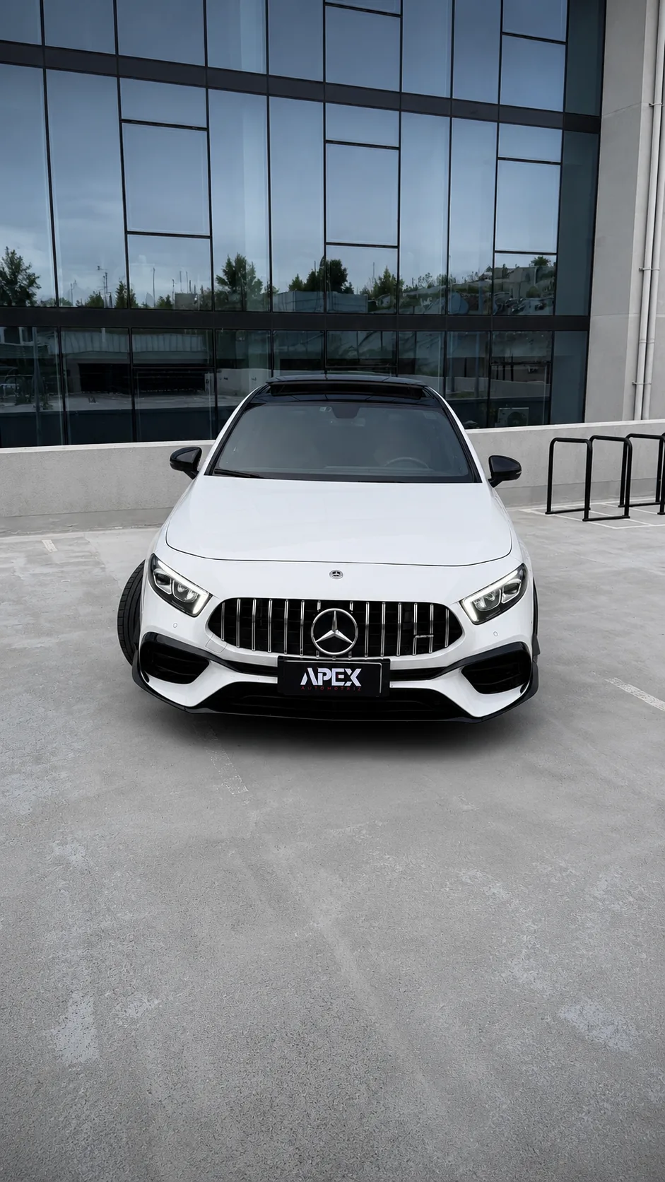 Mercedes-Benz Benza35 Amg — foto 2 de 14