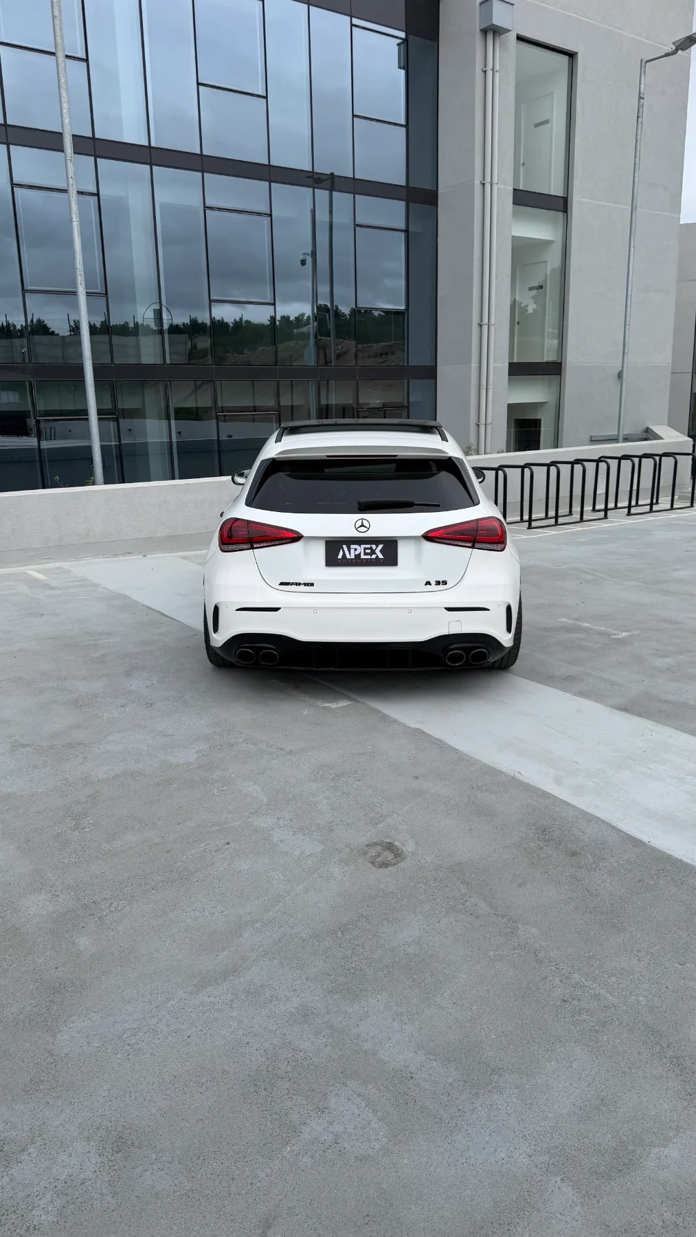 Mercedes-Benz Benza35 Amg — foto 11 de 14